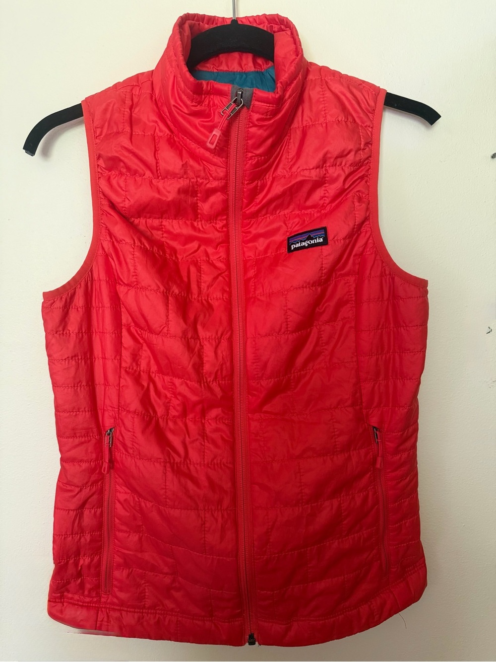 Patagonia Womens XS Bright Orange Quilted Lightweight Vest